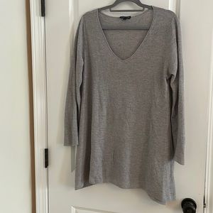 Eileen Fisher lightweight v-neck long sleeve sweater